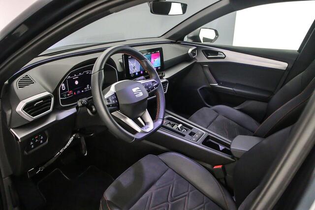 Seat LEON FR Business Intense 1.4 TSI e-Hybrid 204pk DSG Automaat Panoramadak, Adaptive cruise control, Navigatie, Stuurwiel verwarmd, Achteruitrijcamera, Stoelverwarming