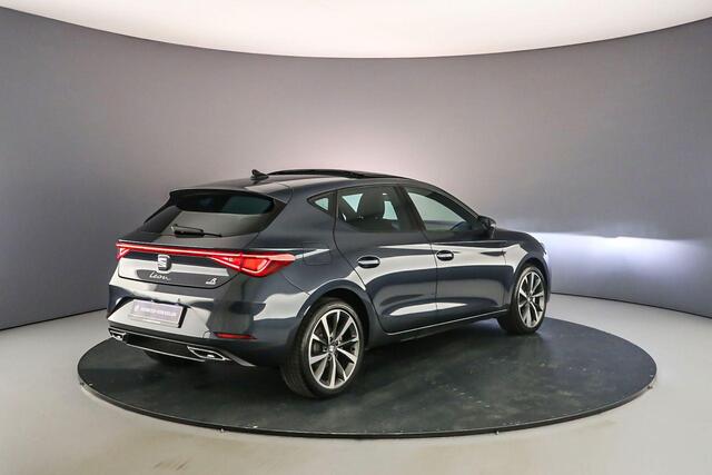Seat LEON FR Business Intense 1.4 TSI e-Hybrid 204pk DSG Automaat Panoramadak, Adaptive cruise control, Navigatie, Stuurwiel verwarmd, Achteruitrijcamera, Stoelverwarming