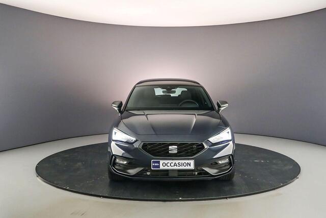 Seat LEON FR Business Intense 1.4 TSI e-Hybrid 204pk DSG Automaat Panoramadak, Adaptive cruise control, Navigatie, Stuurwiel verwarmd, Achteruitrijcamera, Stoelverwarming