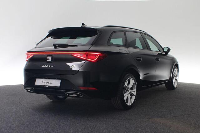 Seat LEON FR First Edition 1.5 TSI eHybrid 150 kW / 204 pk DSG | Camera | LED | Side Assist | Privacy glass | 17 inch