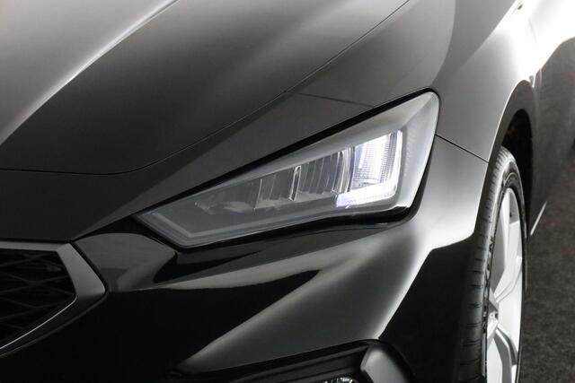 Seat LEON FR First Edition 1.5 TSI eHybrid 150 kW / 204 pk DSG | Camera | LED | Side Assist | Privacy glass | 17 inch