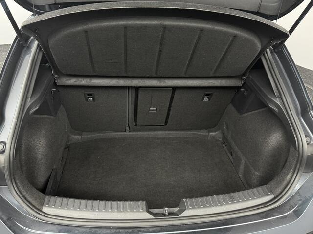 Seat LEON 1.5 eTSI FR Launch Edition | Navigatie | Carplay |