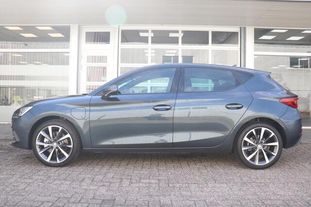 Seat LEON 1.4 TSI eHybrid PHEV FR Business Intense | Panoramadak | 18" lichtmetalen velgen | Stoelverwarming | Keyless entry/go |
