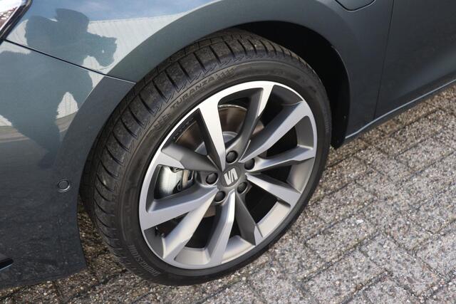 Seat LEON 1.4 TSI eHybrid PHEV FR Business Intense | Panoramadak | 18" lichtmetalen velgen | Stoelverwarming | Keyless entry/go |