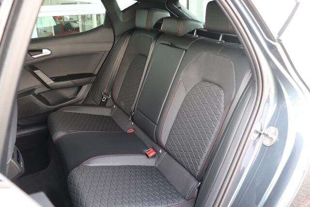 Seat LEON 1.4 TSI eHybrid PHEV FR Business Intense | Panoramadak | 18" lichtmetalen velgen | Stoelverwarming | Keyless entry/go |
