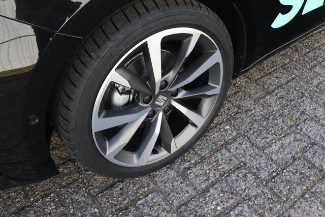Seat LEON 1.5 TSI FR Business Intense | Facelift! | 18" lichtmetalen velgen | Matrix LED | Side assist