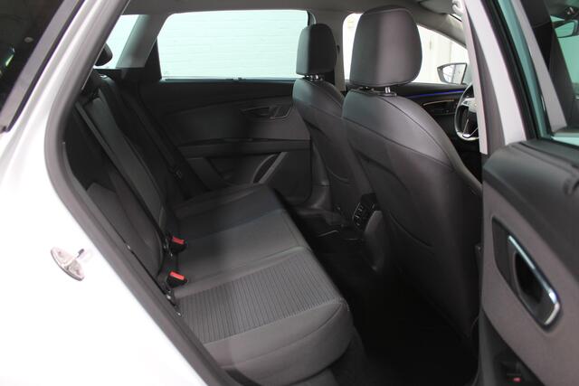 Seat LEON ST 1.5 TSI Xcellence Vitrual | Keyless | Trekhaak | Dab