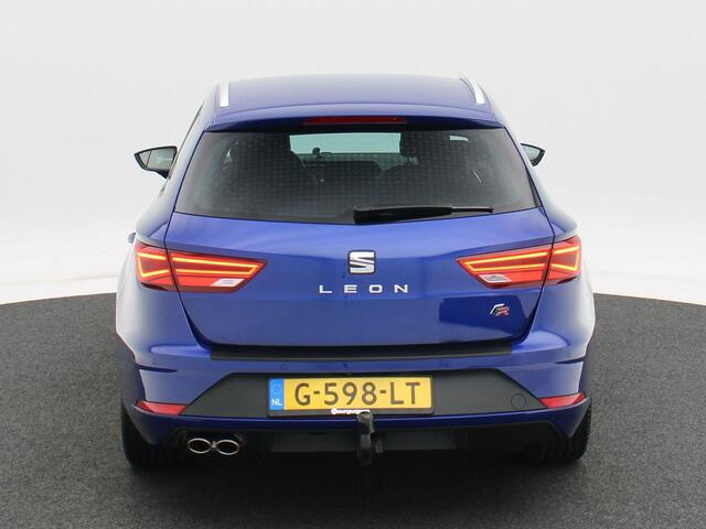 Seat LEON ST 1.5 TSi 150 Pk Automaat FR Business Intense | LED | Trekhaak | Climate Control | Keyless | DAB | Camera