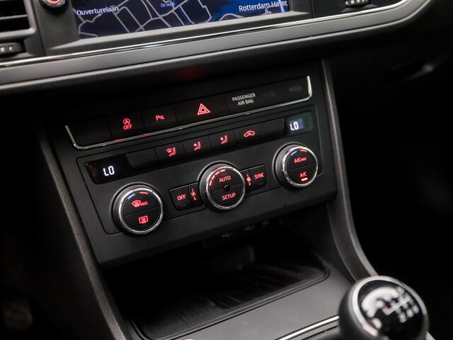 Seat LEON ST 1.0 TSI Style Ultimate Edition (APPLE CARPLAY, NAVIGATIE, CLIMATE, CAMERA, SPORTSTOELEN, KEYLESS, DAB+, LANE ASSIST, NIEUWSTAAT)