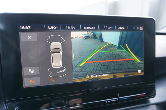 Seat LEON 1.0 TSI Style Launch Edition | CAMERA | TREKHAAK | CLIMA | LED |