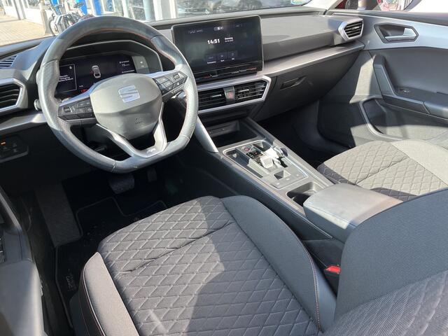 Seat LEON Sportstourer 1.5 eTSI FR Business Intense / AUTOMAAT/ PANO/ CAMERA/ PARK. SENSOREN/ CRUISE/ STOEL-STUURVERWARM./ MATRIX/ APP-CONNECT/ NAVI/ CLIMA/ DAB
