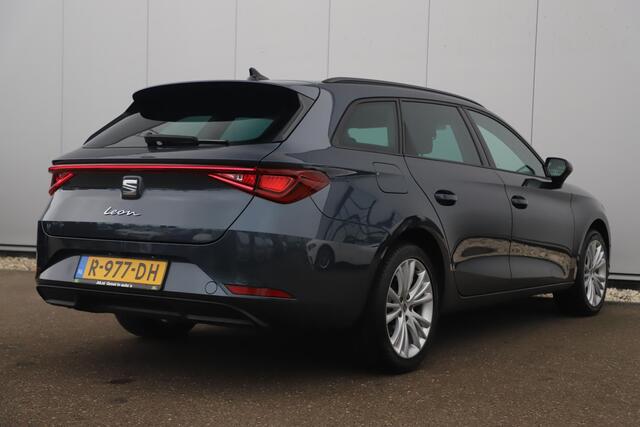Seat LEON Sportstourer 1.0 TSI Style Business Intense 110PK Trekhaak 17 inch Full LED Navigatie Carplay Android Adaptive Cruise Lane Assist Getint Glas