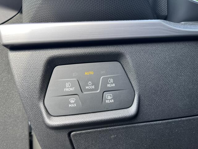 Seat LEON 1.4 TSI eHybrid PHEV FR / AUTOMAAT/ PARK. SENSOREN/ MATRIX/ CRUISE/ STOEL EN STUUR VERWARM./ BLUETOOTH/ NAVI/ CLIMA/ DAB