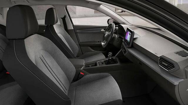 Seat LEON Style Business Intense 1.5 TSI 115pk 6 versn. Hand