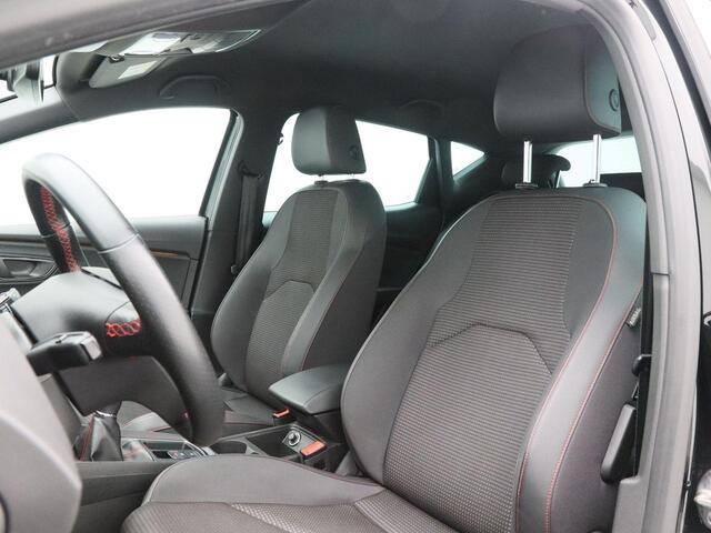 Seat LEON 1.0 TSI FR Business Intense | Full LED | Navigatie | 17 Inch | Privacy Glass | Camera | 114.025 Km!!