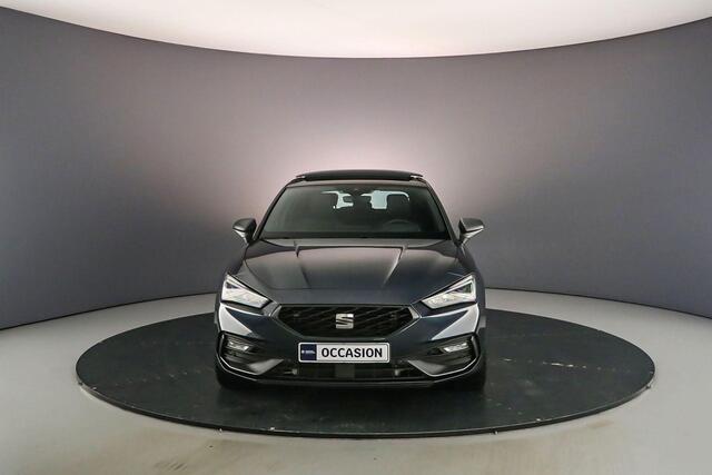 Seat LEON FR Business Intense 1.4 TSI e-Hybrid 204pk DSG Automaat Panoramadak, Adaptive cruise control, Navigatie, Achteruitrijcamera, Stuurwiel verwarmd, Parkeersensoren, App connect