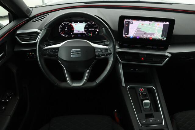 Seat LEON 1.5 eTSI FR Intens | Stoel & stuurverwarming | Adaptive cruise | Trekhaak | Carplay | Sfeerverlichting | Camera | Navigatie