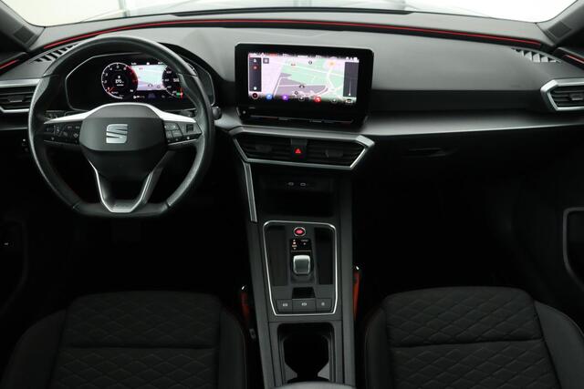 Seat LEON 1.5 eTSI FR Intens | Stoel & stuurverwarming | Adaptive cruise | Trekhaak | Carplay | Sfeerverlichting | Camera | Navigatie
