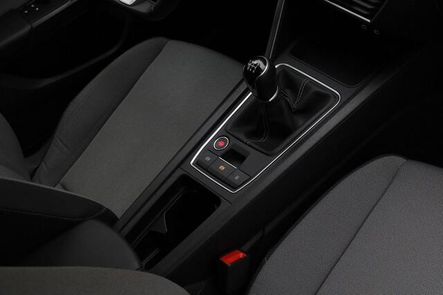 Seat LEON 1.0 TSI 110 pk Style Business Intense | Achteruitrijcamera | Navigatie | Adaptive Cruise