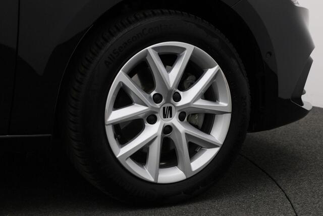 Seat LEON 1.0 TSI 110 pk Style Business Intense | Achteruitrijcamera | Navigatie | Adaptive Cruise