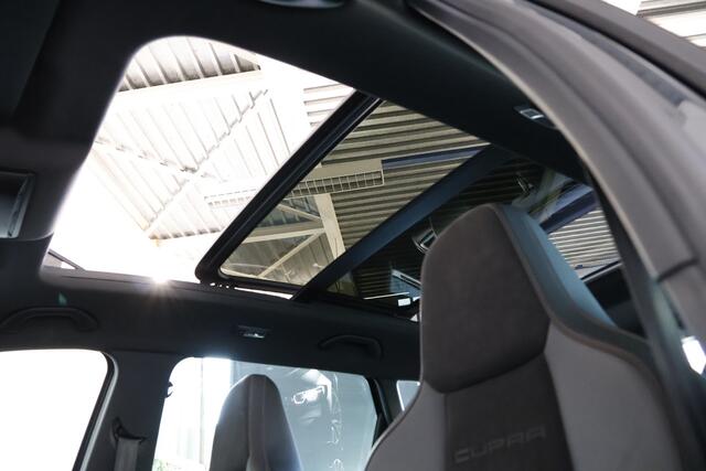 Seat LEON ST 2.0 TSI 4DRIVE CUPRA R / Opendak / LED / Kuipstoel / ACC / CarPlay