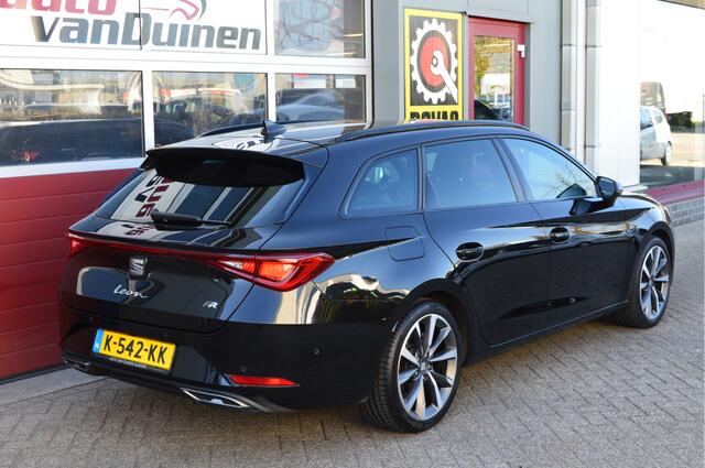 Seat LEON Sportstourer 1.5 eTSI FR Launch Edition O.a: Navi, Clima, PDC, Camera, Carplay, ACC, Rijklaar, Etc. All-in prijs!