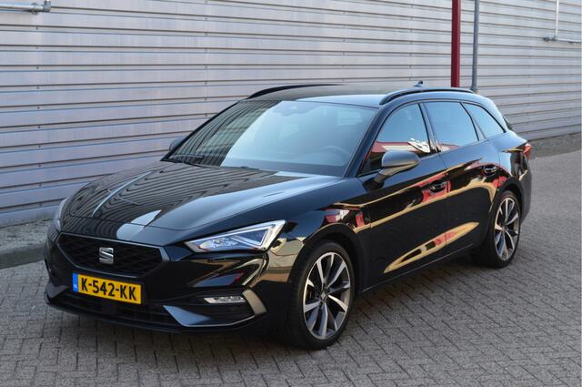 Seat LEON Sportstourer 1.5 eTSI FR Launch Edition O.a: Navi, Clima, PDC, Camera, Carplay, ACC, Rijklaar, Etc. All-in prijs!