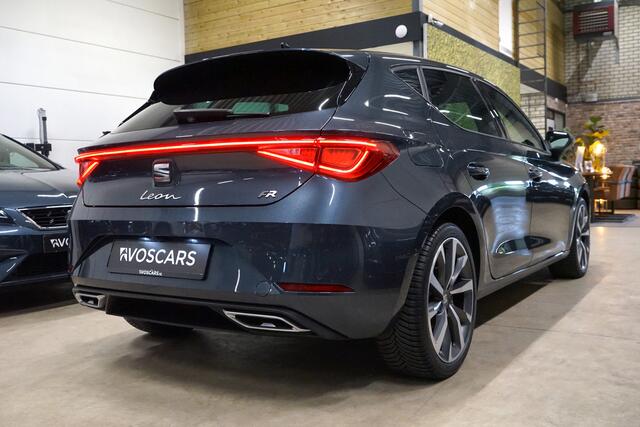 Seat LEON 1.5 eTSI FR * LED - Sfeer - 18" - Camera - Keyless - Dodehoek - App - DCC *
