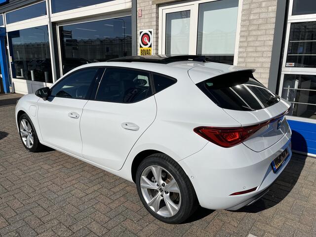 Seat LEON 1.4 TSI eHybrid PHEV FR Business Intense / AUTOMAAT/ PANO/ ADAPT. CRUISE/ DIGITAL DASH/ NAVI/ DAB/ FULL LINK/ CLIMATE/ STOELVERWARMING/ PARK. SENSOREN + CAMERA