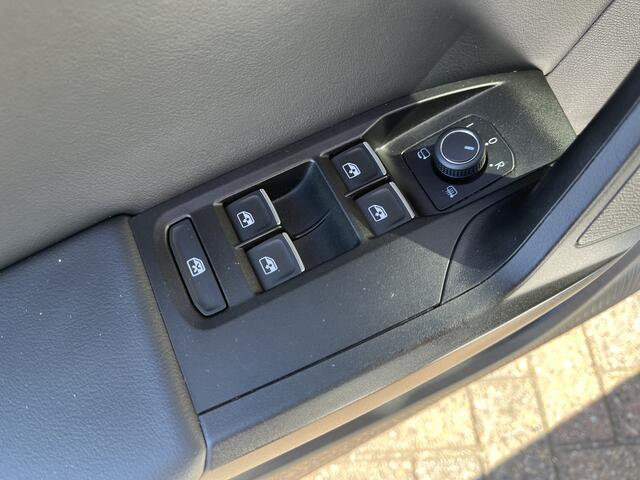 Seat LEON 1.4 TSI eHybrid PHEV FR Business Intense / AUTOMAAT/ PANO/ ADAPT. CRUISE/ DIGITAL DASH/ NAVI/ DAB/ FULL LINK/ CLIMATE/ STOELVERWARMING/ PARK. SENSOREN + CAMERA