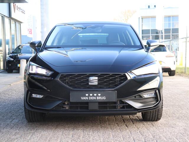 Seat LEON FR Business Intense 1.4 TSI eHybrid PHEV 204pk | Adaptieve cruise control | Achteruitrijcamera | Stoel- & stuurwielverwarming | Dodehoek sensor |