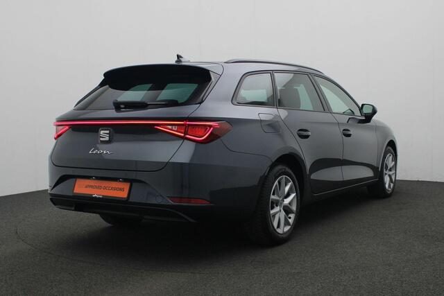 Seat LEON Sportstourer 1.0 TSI 110 pk Style Business Intense | Stuur-/stoelverwarming | Achteruitrijcamera | Navigatie | Adaptive Cruise