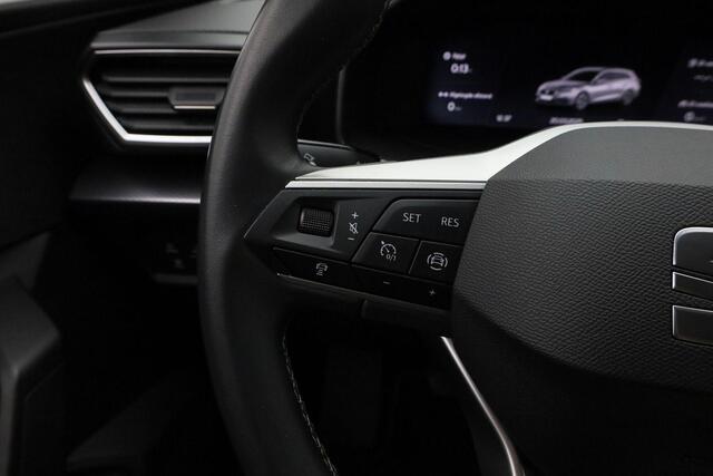 Seat LEON Sportstourer 1.0 TSI 110 pk Style Business Intense | Stuur-/stoelverwarming | Achteruitrijcamera | Navigatie | Adaptive Cruise
