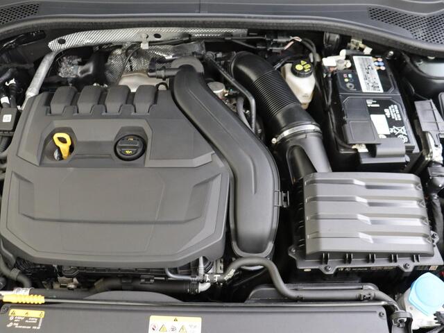 Seat LEON 1.5 eTSI FR Launch Edition | Navigatie