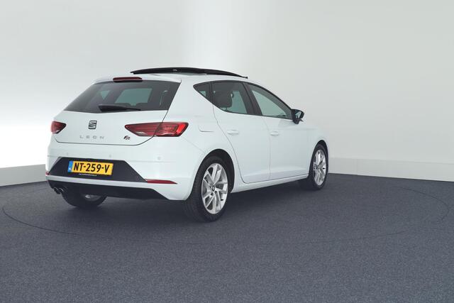 Seat LEON 1.4 EcoTSI 150pk DSG FR Led Camera Panoramadak Navigatie