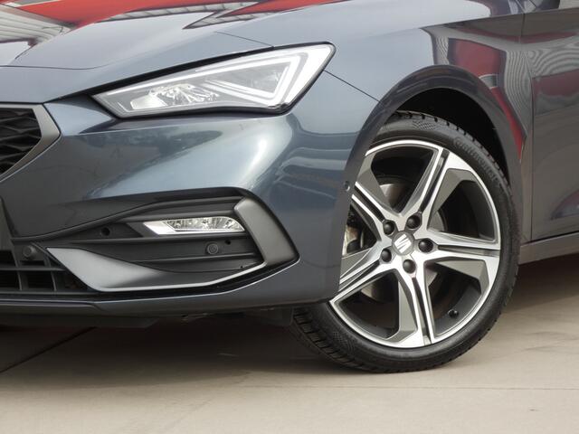 Seat LEON Sportstourer 1.5 eTSI FR/ automaat/ lage km/ zeer mooi!