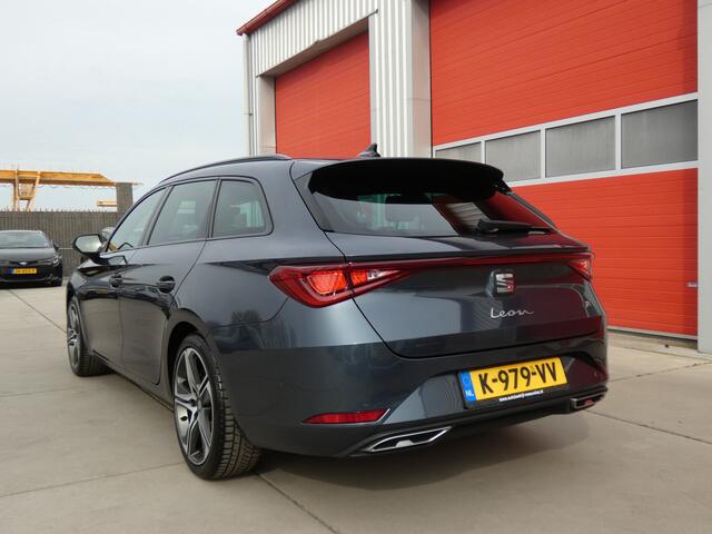 Seat LEON Sportstourer 1.5 eTSI FR/ automaat/ lage km/ zeer mooi!