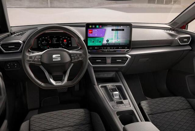 Seat LEON FR Business 1.5 TSI eHybrid PHEV 204pk | Panoramadak | Adaptive cruise control | Stoelverwarming | Black pack