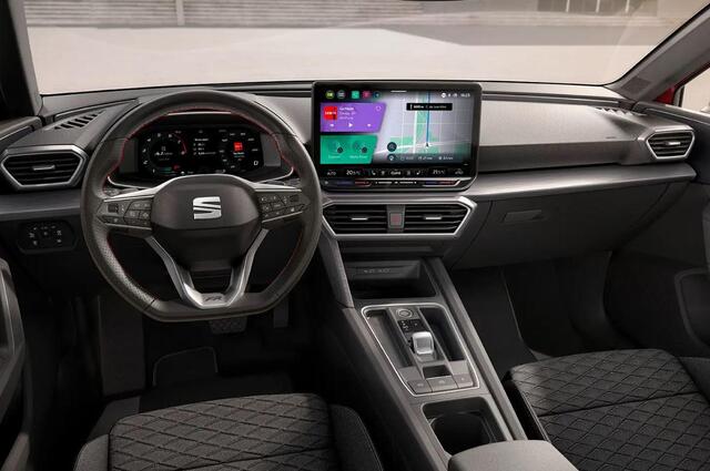 Seat LEON Sportstourer Style Business Intense 1.5 TSI eHybrid PHEV 204pk | Trekhaak | Adaptive cruise control | Achteruitrijcamera | Navigatie