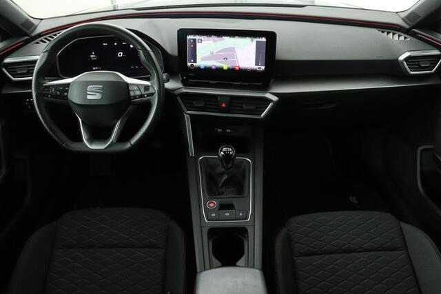 Seat LEON 1.0 TSI FR Launch Edition | Carplay | Stoel & stuurverwarming | Adaptive cruise | Camera | Full LED | Keyless | Navigatie | Park Assist