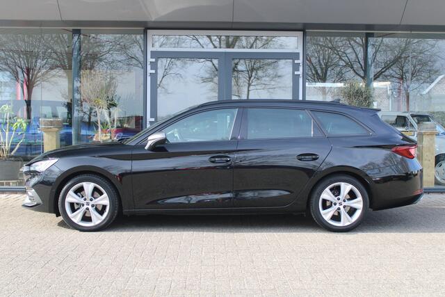Seat LEON Sportstourer 1.5 eTSI FR Launch Edition | Org. NL | Technology Pack |