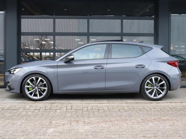 Seat LEON FR Business Intense 1.4 TSI eHybrid PHEV 204pk | Panoramdak | Stoelverwarming | 18" lichtmetalen velgen | Adaptieve cruise control |