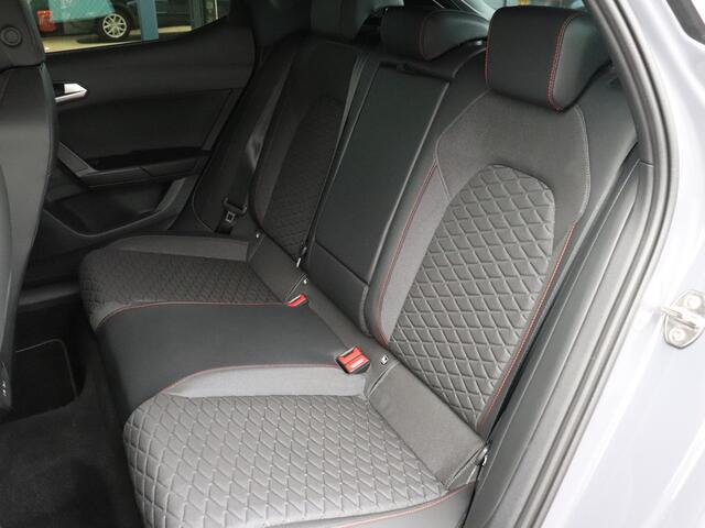 Seat LEON FR Business Intense 1.4 TSI eHybrid PHEV 204pk | Panoramdak | Stoelverwarming | 18" lichtmetalen velgen | Adaptieve cruise control |
