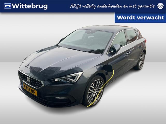 Seat LEON 1.4 TSI eHybrid PHEV Xcellence / Navigatie / Parkeersensoren V+A / Camera / Lichtmetaal 18 inch /
