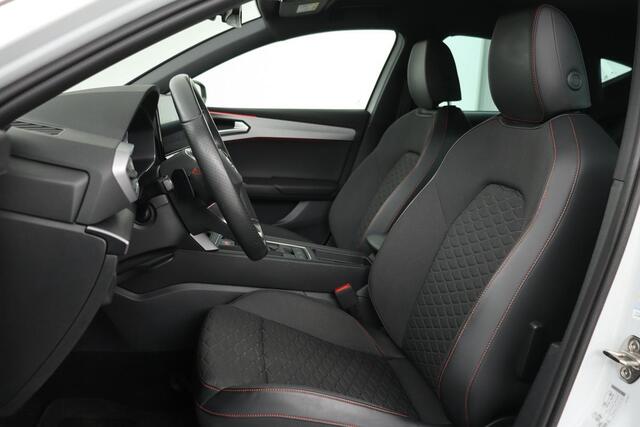 Seat LEON 1.4 TSI eHybrid FR | Carplay | Stoel & stuurverwarming | Camera | Adaptive cruise | Full LED | Navigatie | Keyless | Sportstoelen | PHEV