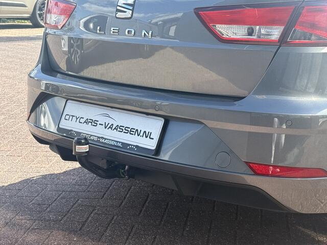 Seat LEON ST 1.0 EcoTSI Style Business Intense 116 pk org nl auto nap logisch navigatie climate ctr cruise ctr keyless entry chroompakket pdc v/a afn trekhaak lmv 16 inch