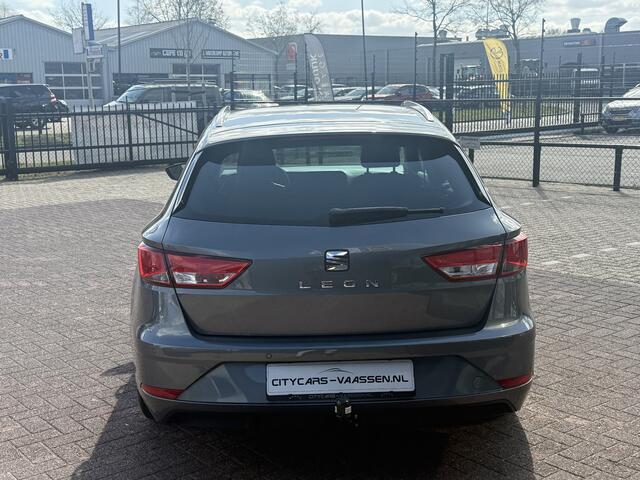 Seat LEON ST 1.0 EcoTSI Style Business Intense 116 pk org nl auto nap logisch navigatie climate ctr cruise ctr keyless entry chroompakket pdc v/a afn trekhaak lmv 16 inch
