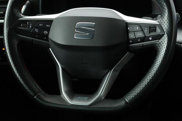 Seat LEON 1.4 TSI e-Hybrid FR | Carplay | Stoelverwarming | Camera | Sfeerverlichting | Full LED | Keyless | Park Assist | Navigatie | PHEV