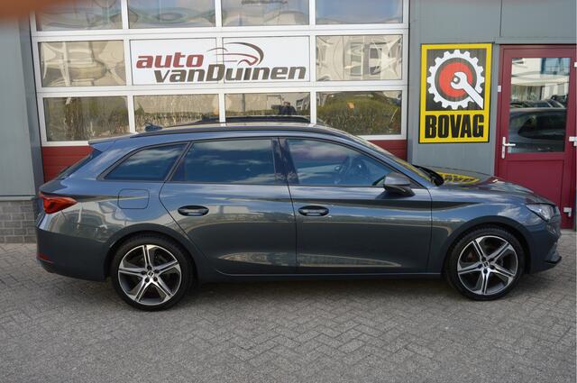 Seat LEON Sportstourer 1.5 eTSI FR O.a: LED, Carplay, PDC, DAB, Keyless, Clima, Etc. All-in prijs!