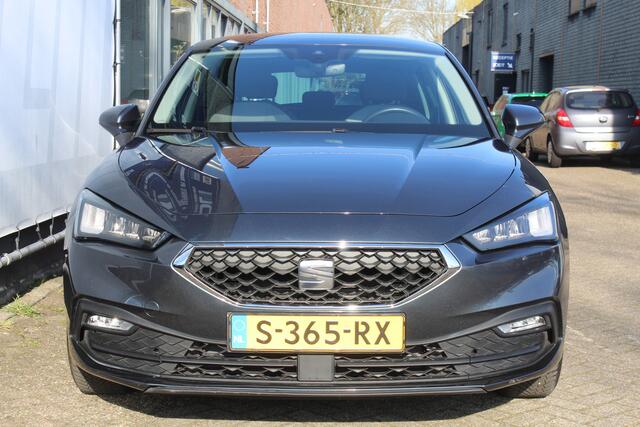 Seat LEON 1.0 eTSI Style Airco l Cruise control l Navigatie l AppleCarPlay/AndroidAuto l Parkeer camera